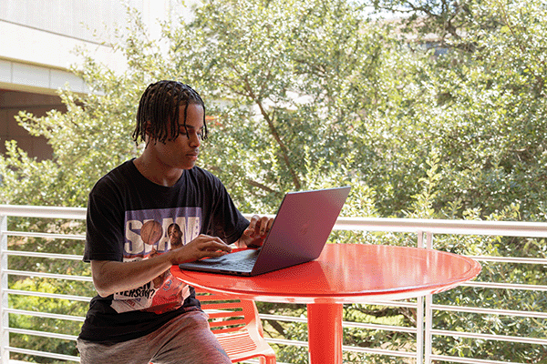 COEHD Student in Virtual Meeting